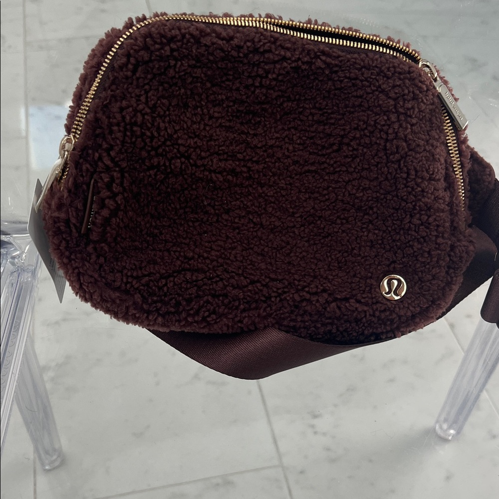 NEW lulu-lemon Everywhere belt bag Dark Brown Sherpa Crossbody Bag